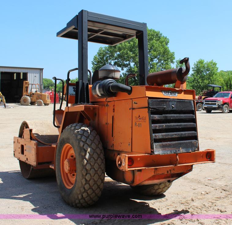 image for item I1526 Hamm 2320A single drum compactor