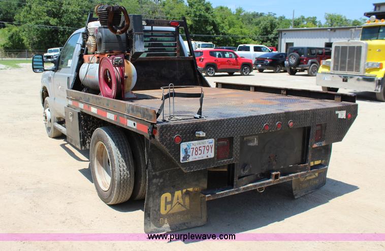 image for item I1527 1999 Ford F550 Super Duty flatbed truck