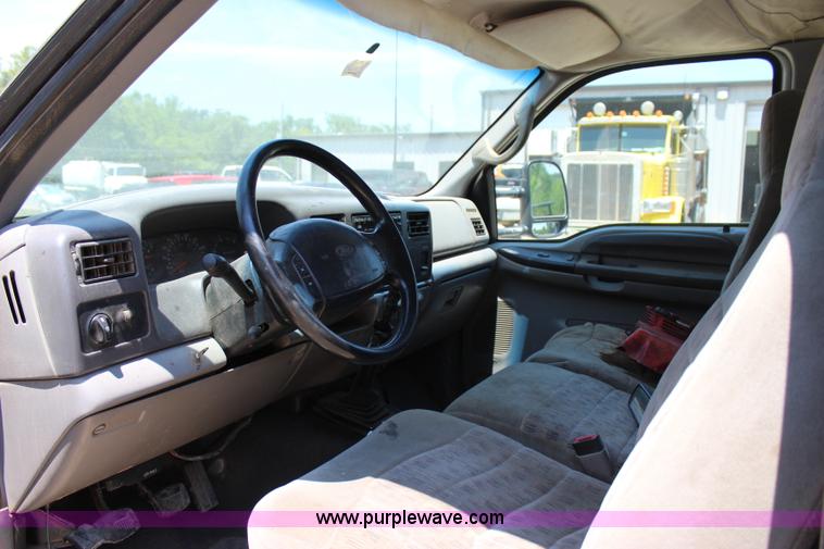 image for item I1527 1999 Ford F550 Super Duty flatbed truck