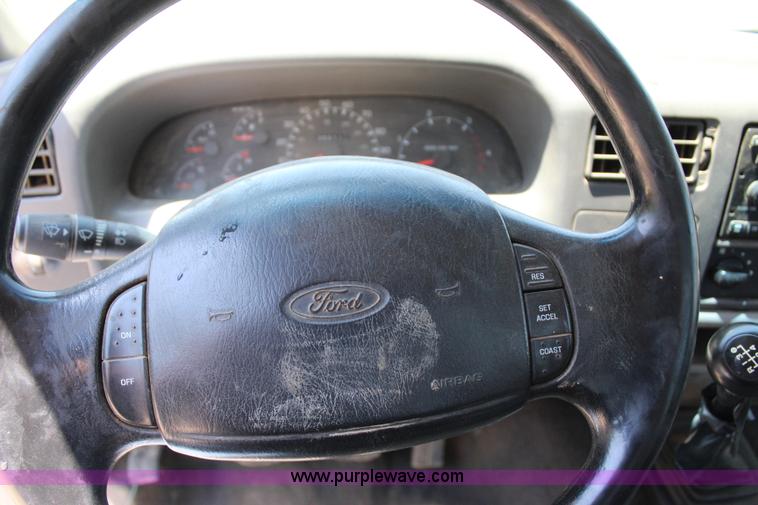 image for item I1527 1999 Ford F550 Super Duty flatbed truck