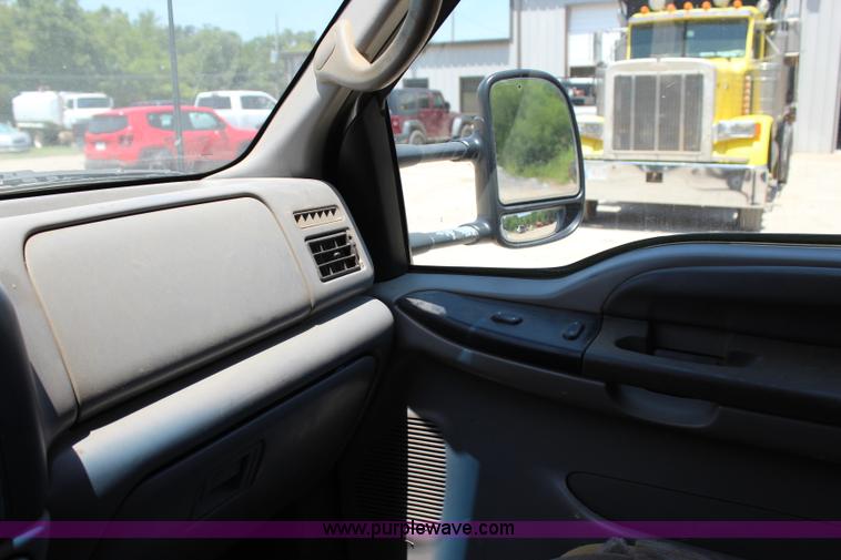 image for item I1527 1999 Ford F550 Super Duty flatbed truck