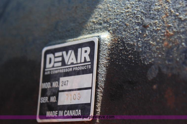 image for item I1527 1999 Ford F550 Super Duty flatbed truck