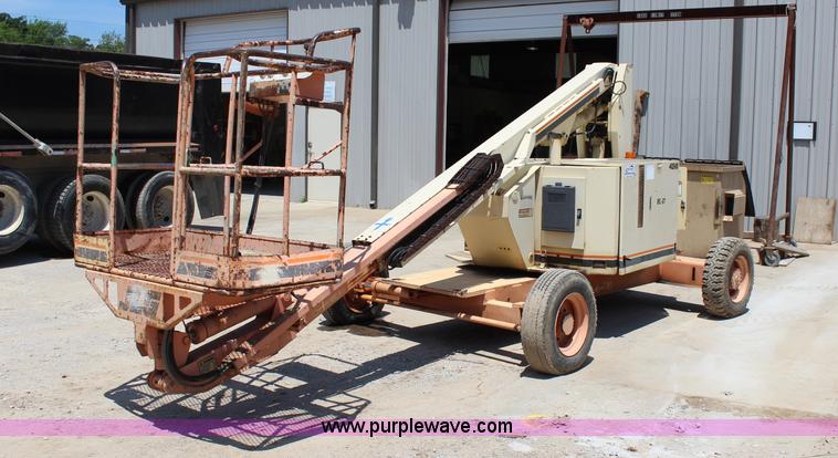image for item I1529 1996 JLG 40HA boom lift