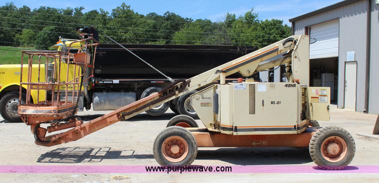 image for item I1529 1996 JLG 40HA boom lift