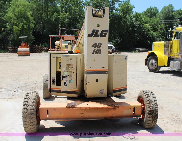 image for item I1529 1996 JLG 40HA boom lift