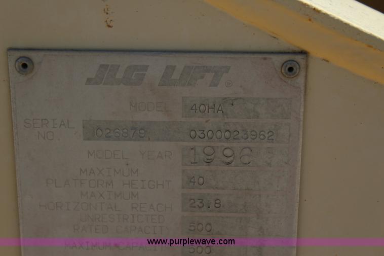 image for item I1529 1996 JLG 40HA boom lift