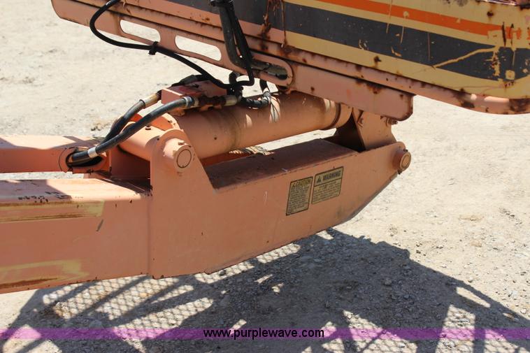 image for item I1529 1996 JLG 40HA boom lift