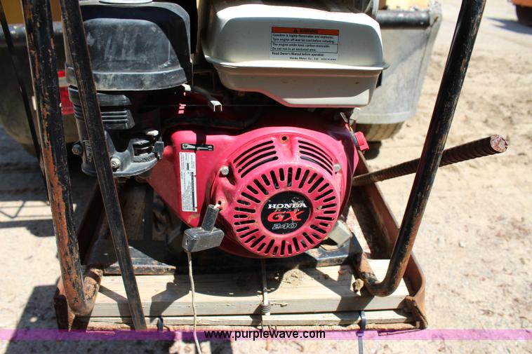 image for item I1530 1990 Ford F800 water truck