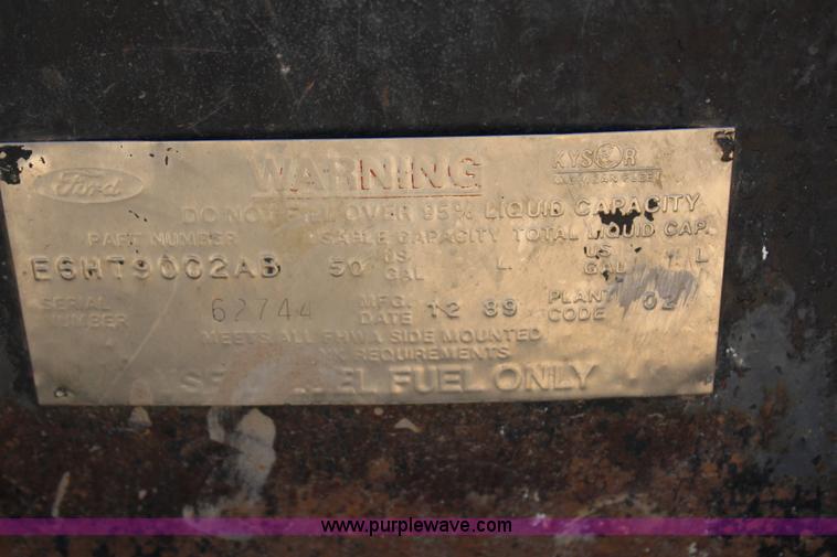 image for item I1530 1990 Ford F800 water truck