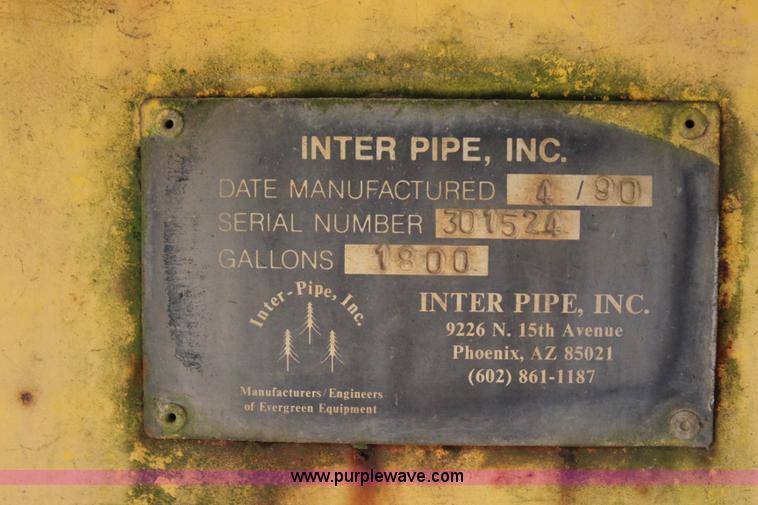 image for item I1530 1990 Ford F800 water truck