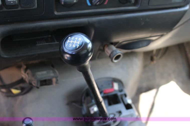 image for item I1532 2003 Ford F650 Super Duty service truck
