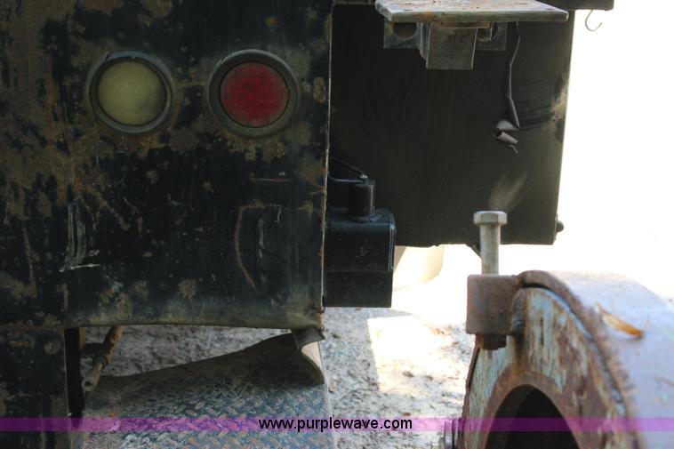 image for item I1532 2003 Ford F650 Super Duty service truck