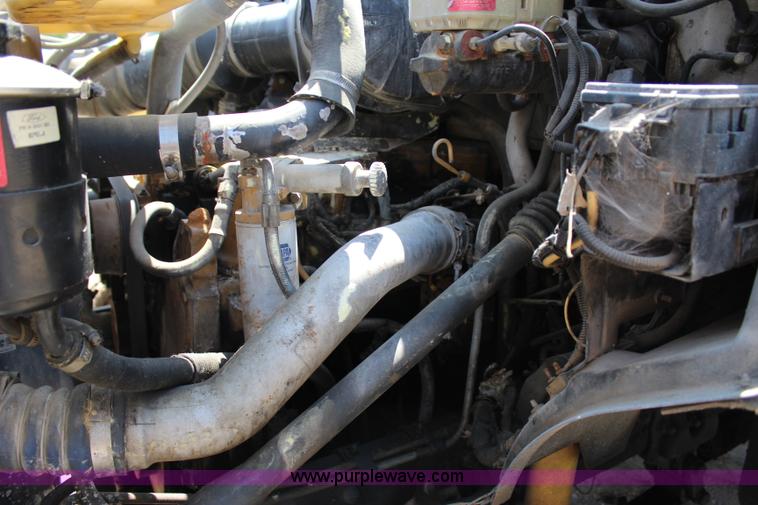 image for item I1532 2003 Ford F650 Super Duty service truck