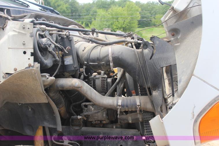 image for item I1532 2003 Ford F650 Super Duty service truck