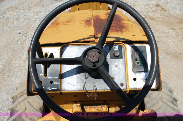 image for item I1533 Vermeer V3550A trencher