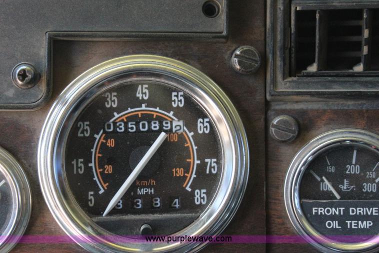 image for item I1534 1996 Peterbilt 379 dump truck