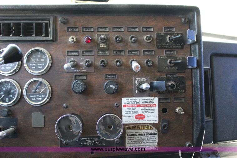 image for item I1534 1996 Peterbilt 379 dump truck