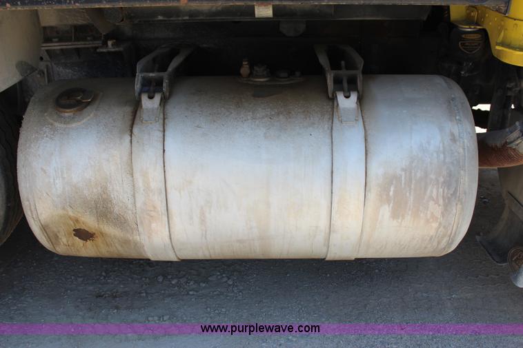 image for item I1534 1996 Peterbilt 379 dump truck