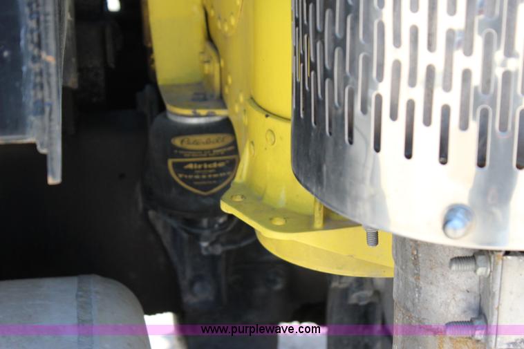 image for item I1534 1996 Peterbilt 379 dump truck