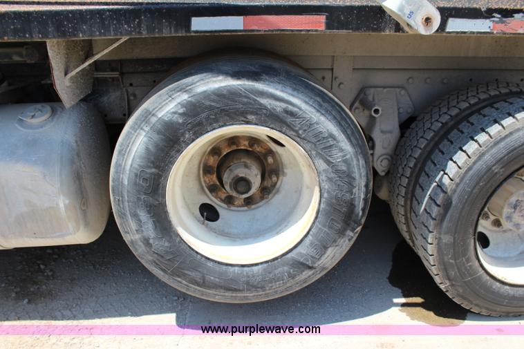 image for item I1534 1996 Peterbilt 379 dump truck