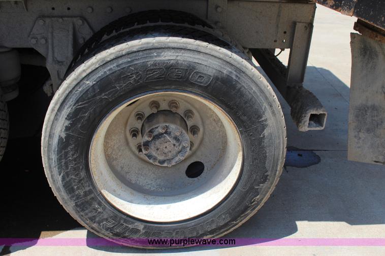 image for item I1534 1996 Peterbilt 379 dump truck