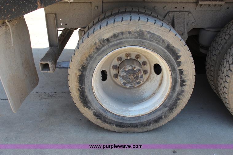 image for item I1534 1996 Peterbilt 379 dump truck