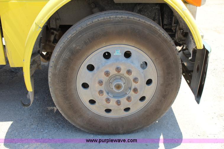 image for item I1534 1996 Peterbilt 379 dump truck