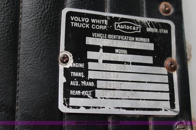 image for item I1546 1982 Autocar DC64B winch truck