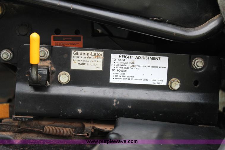 image for item I1546 1982 Autocar DC64B winch truck