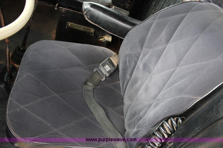 image for item I1546 1982 Autocar DC64B winch truck