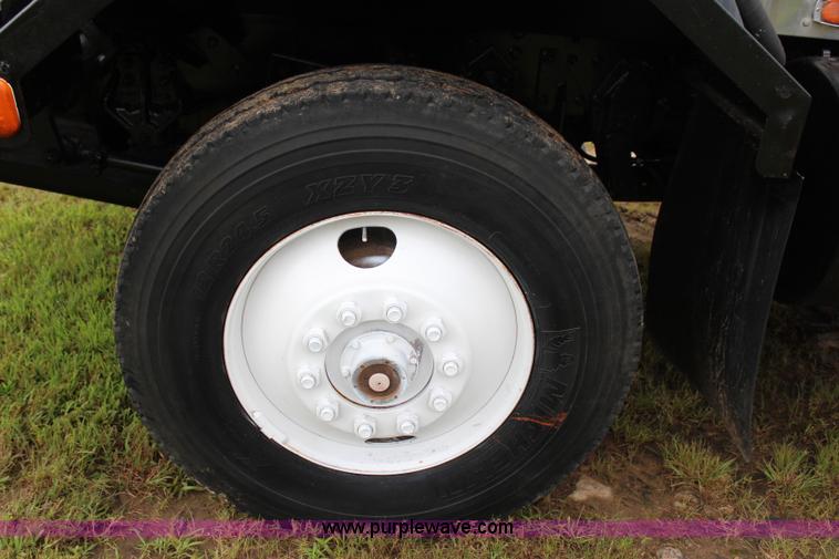 image for item I1546 1982 Autocar DC64B winch truck