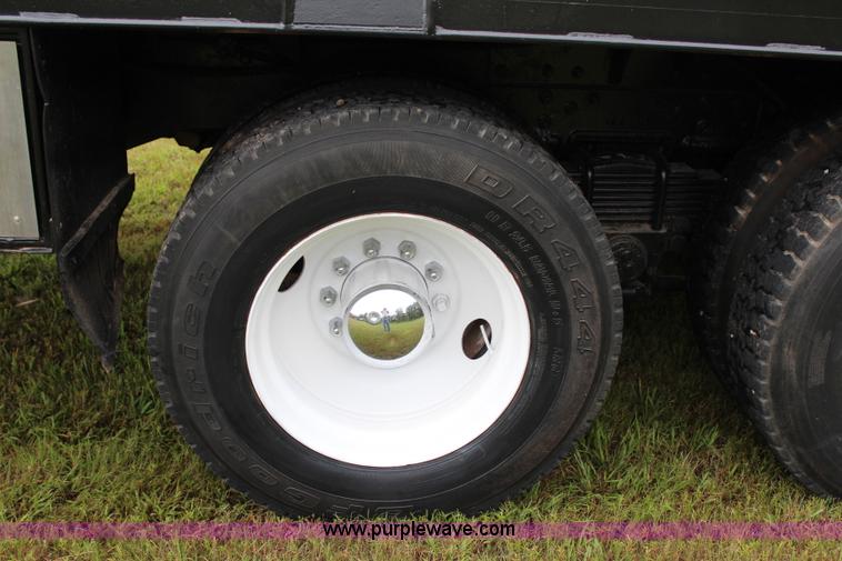 image for item I1546 1982 Autocar DC64B winch truck