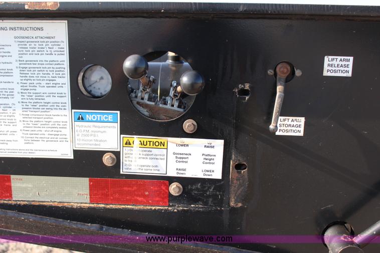 image for item I1590 2007 Etnyre Blackhawk lowboy trailer