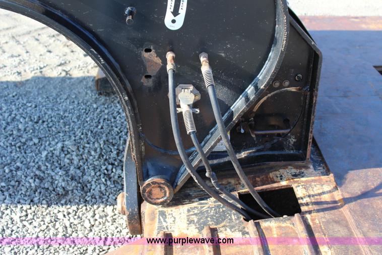 image for item I1590 2007 Etnyre Blackhawk lowboy trailer