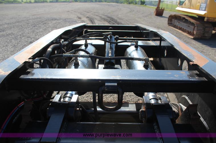 image for item I1590 2007 Etnyre Blackhawk lowboy trailer