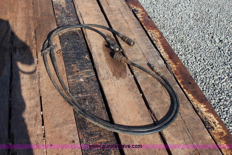 image for item I1590 2007 Etnyre Blackhawk lowboy trailer