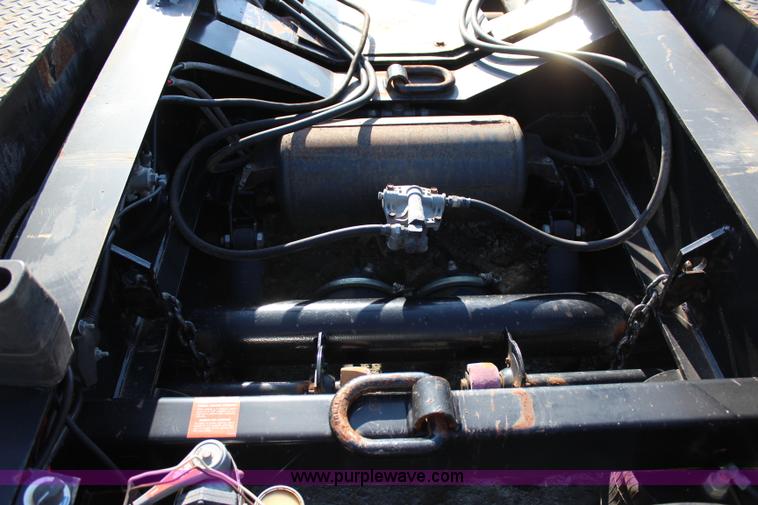 image for item I1590 2007 Etnyre Blackhawk lowboy trailer