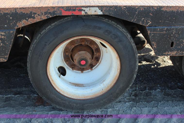 image for item I1590 2007 Etnyre Blackhawk lowboy trailer