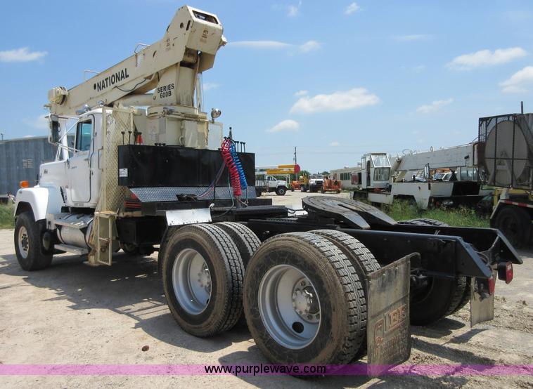 image for item I2023 1989 Mack RW713 crane truck