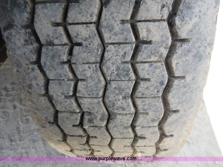 image for item I2023 1989 Mack RW713 crane truck