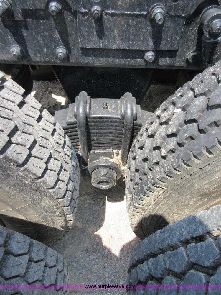 image for item I2023 1989 Mack RW713 crane truck