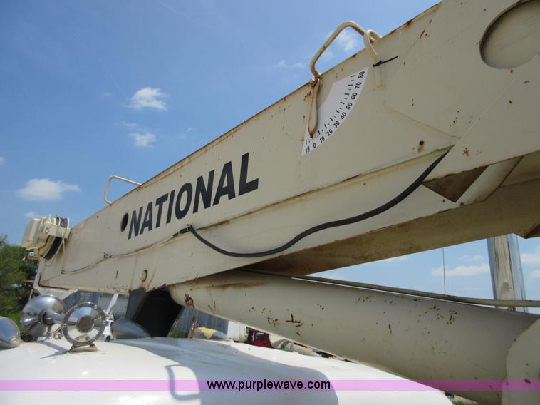 image for item I2023 1989 Mack RW713 crane truck