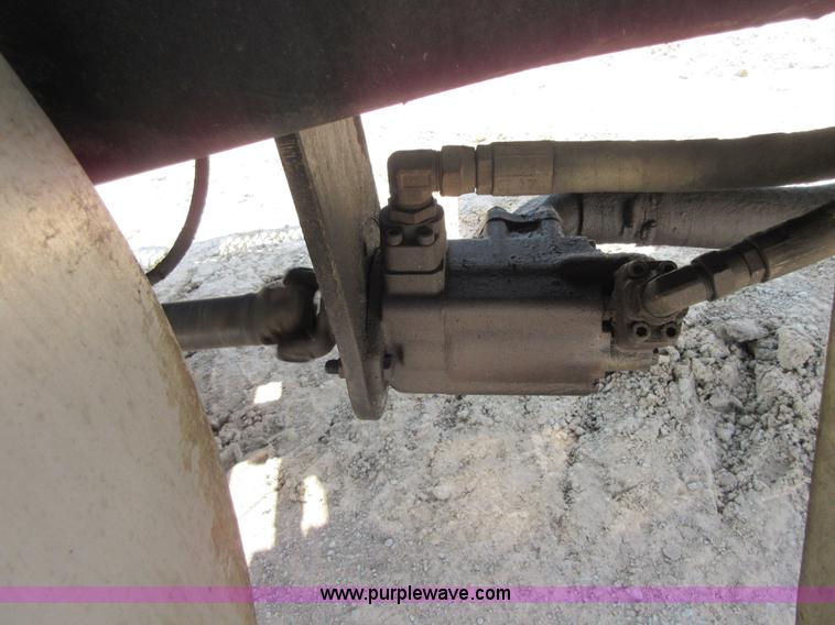 image for item I2023 1989 Mack RW713 crane truck