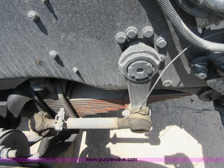 image for item I2023 1989 Mack RW713 crane truck