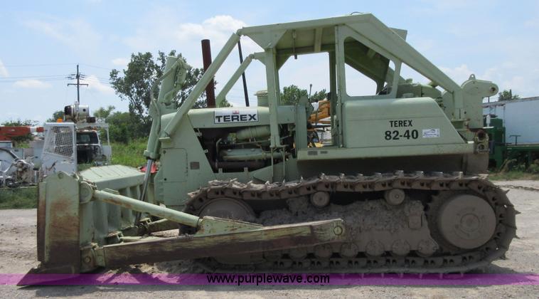 image for item I2024 Terex 82-40 dozer