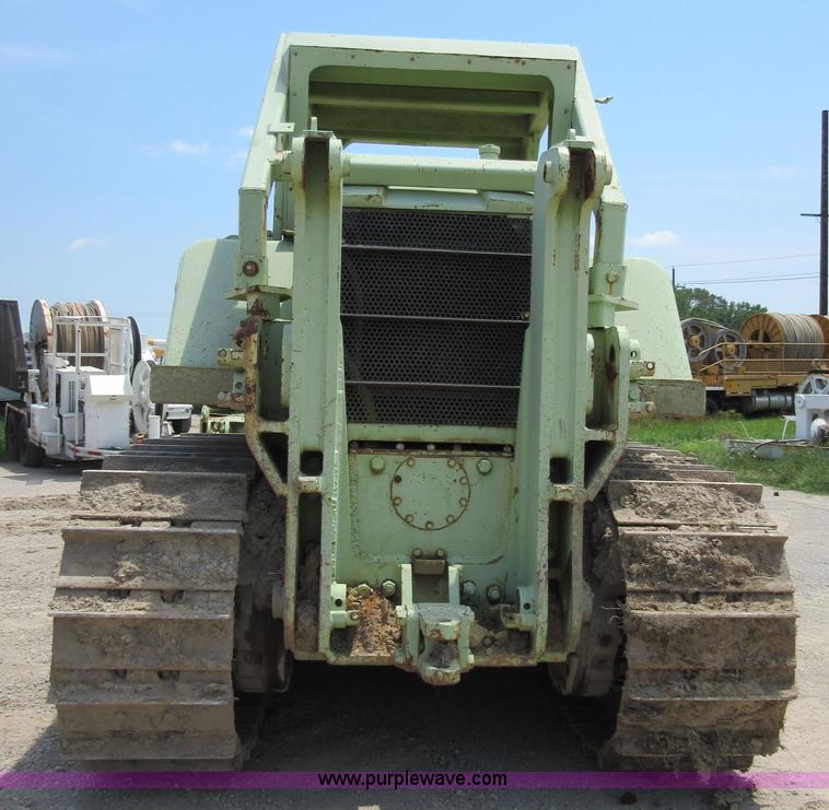 image for item I2024 Terex 82-40 dozer