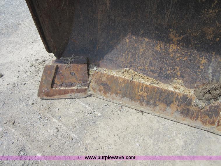 image for item I2024 Terex 82-40 dozer