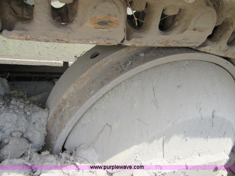 image for item I2024 Terex 82-40 dozer