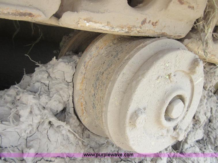 image for item I2024 Terex 82-40 dozer