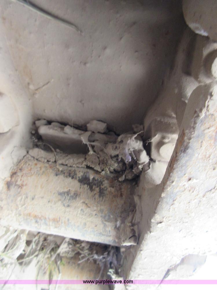 image for item I2024 Terex 82-40 dozer